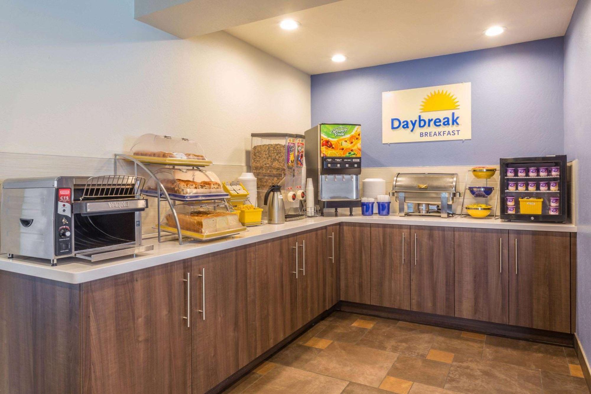 Days Inn & Suites By Wyndham East Flagstaff Zewnętrze zdjęcie